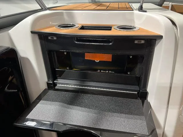 Slide: The Image of Yamaha 252SD 2025 - 16