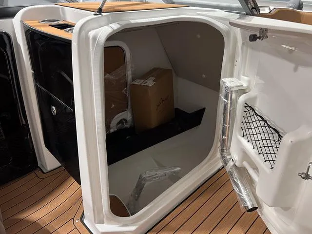 Slide: The Image of Yamaha 252SD 2025 - 25