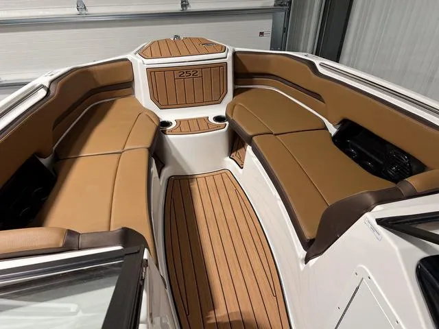 Slide: The Image of Yamaha 252SD 2025 - 27