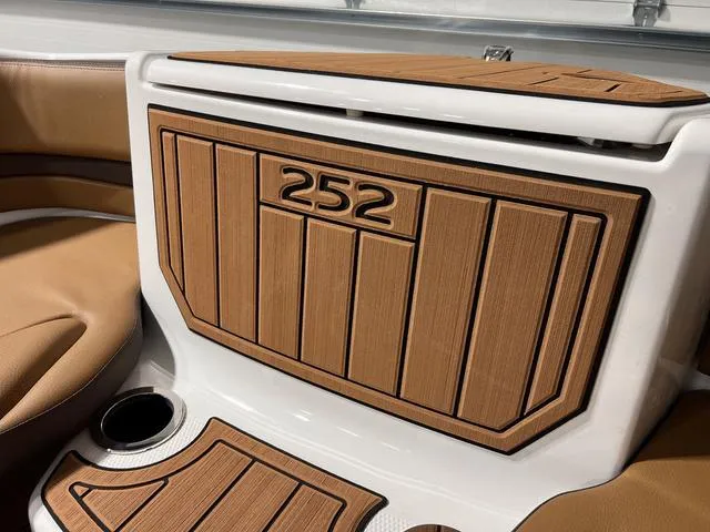 Slide: The Image of Yamaha 252SD 2025 - 31