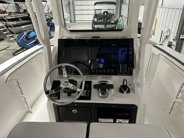 Slide: The Image of Yamaha 255 FSH Sport H 2025 - 12