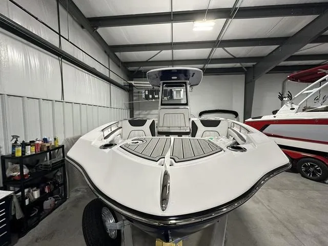 Slide: The Image of Yamaha 255 FSH Sport H 2025 - 3