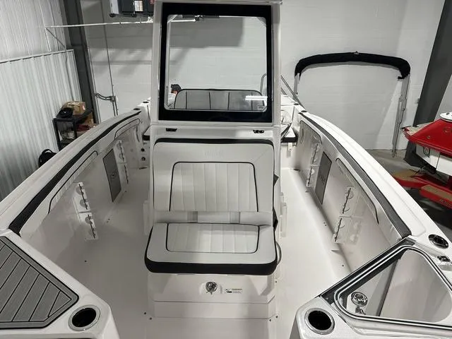 Slide: The Image of Yamaha 255 FSH Sport H 2025 - 7