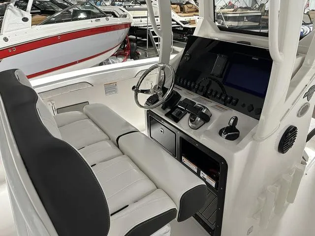 Slide: The Image of Yamaha 255 FSH Sport H 2025 - 9