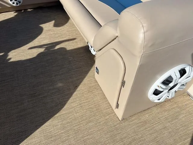 Slide: The Image of Sweetwater 2486 Re 2009 - 13