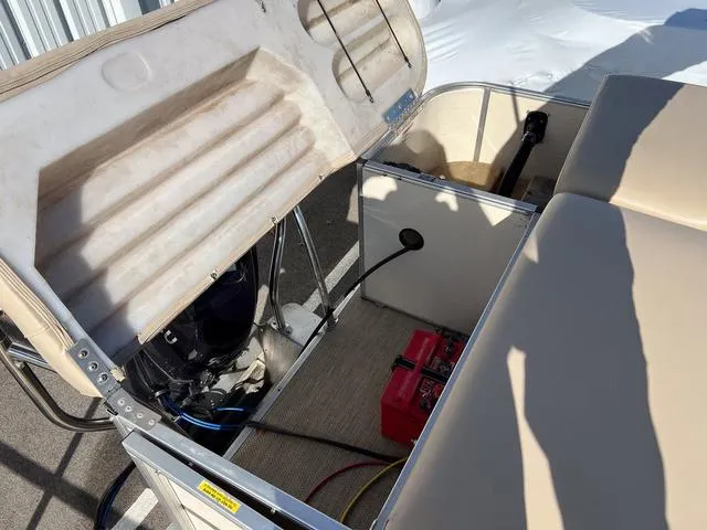 Slide: The Image of Sweetwater 2486 Re 2009 - 24