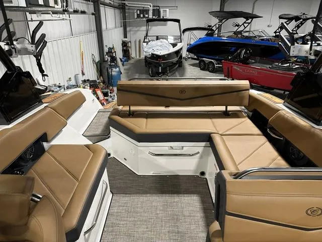 Slide: The Image of Cobalt R6 Surf 2025 - 19