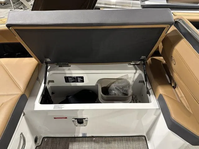 Slide: The Image of Cobalt R6 Surf 2025 - 22