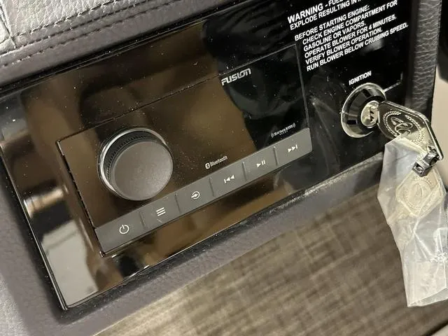 Slide: The Image of Cobalt R6 Surf 2025 - 28