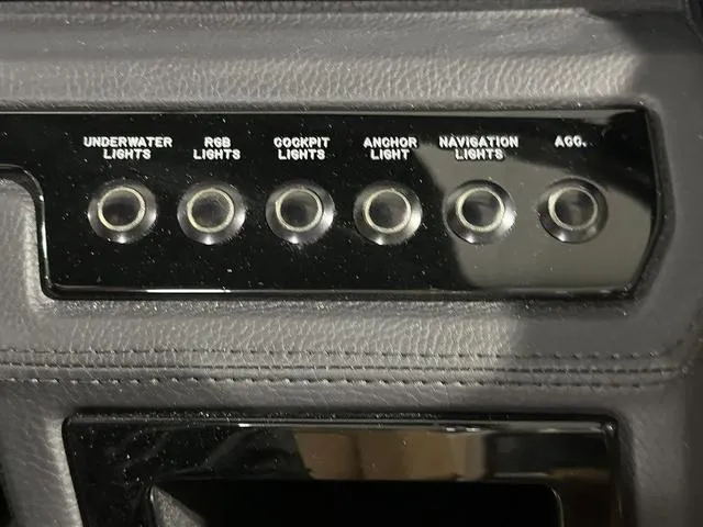 Slide: The Image of Cobalt R6 Surf 2025 - 29