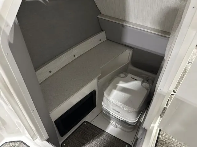 Slide: The Image of Cobalt R6 Surf 2025 - 35