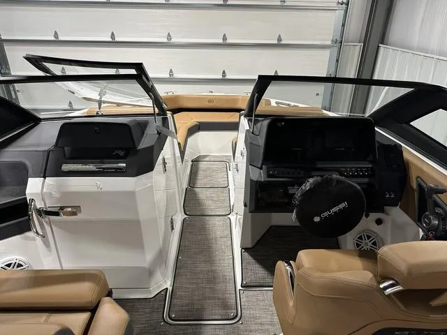 Slide: The Image of Cobalt R6 Surf 2025 - 36