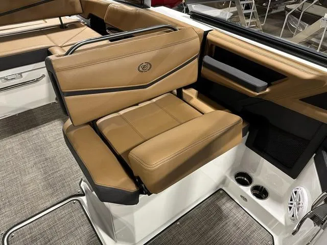 Slide: The Image of Cobalt R6 Surf 2025 - 46