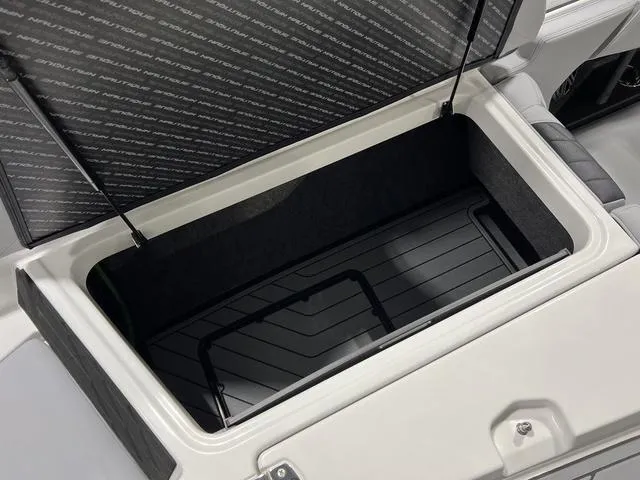 Slide: The Image of Nautique Super Air Nautique S23 2025 - 10