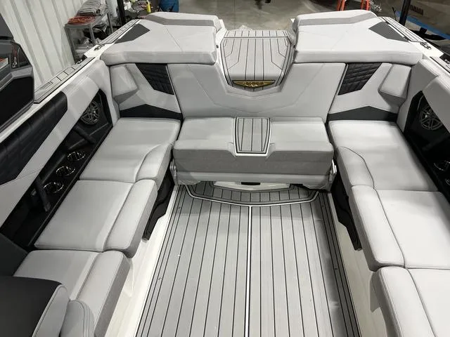 Slide: The Image of Nautique Super Air Nautique S23 2025 - 12