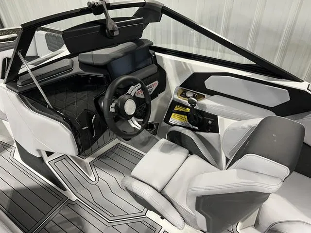 Slide: The Image of Nautique Super Air Nautique S23 2025 - 21