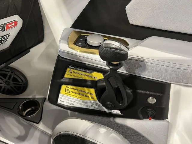 Slide: The Image of Nautique Super Air Nautique S23 2025 - 25