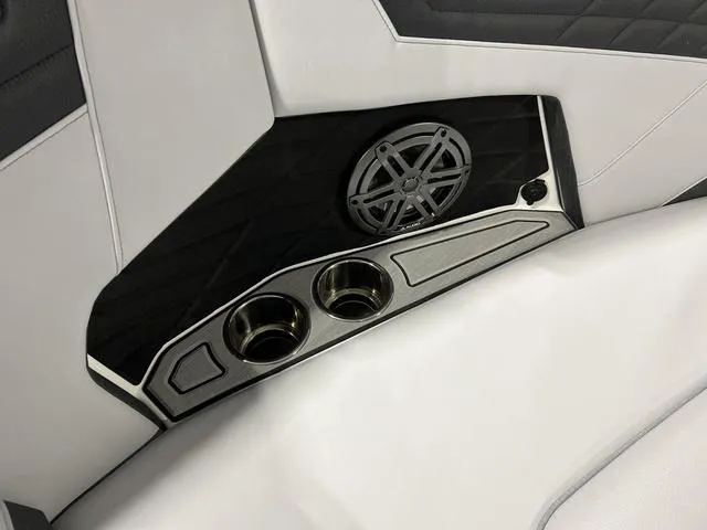 Slide: The Image of Nautique Super Air Nautique S23 2025 - 30