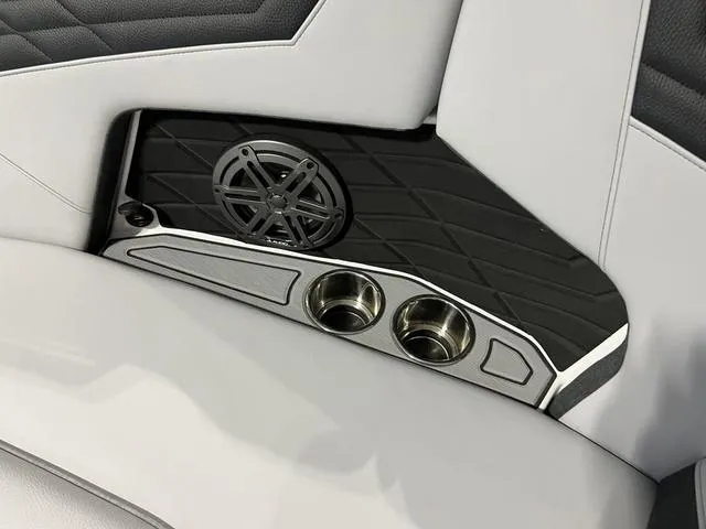 Slide: The Image of Nautique Super Air Nautique S23 2025 - 31