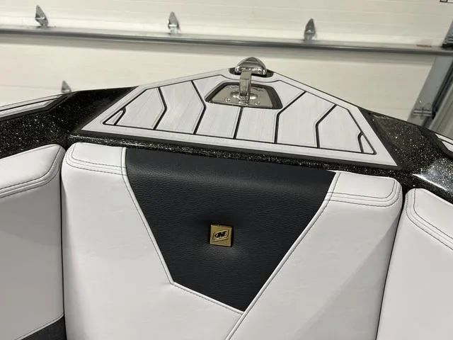 Slide: The Image of Nautique Super Air Nautique S23 2025 - 32