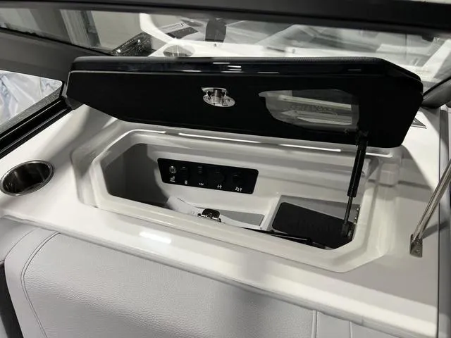 Slide: The Image of Nautique Super Air Nautique G23 2025 - 21