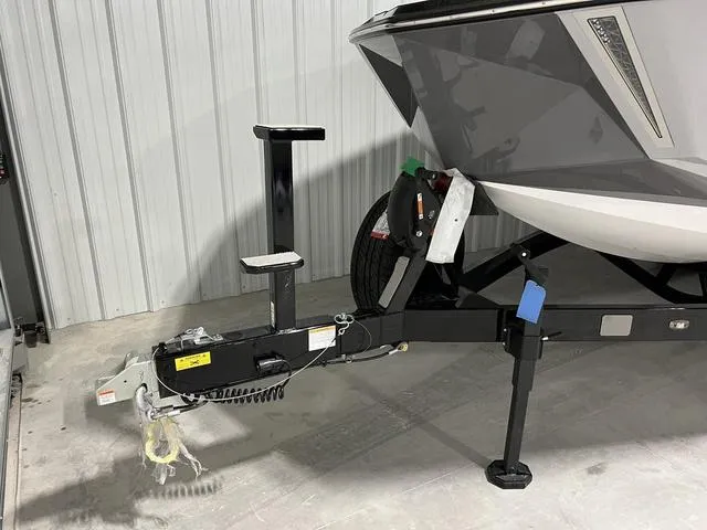 Slide: The Image of Nautique Super Air Nautique G23 2025 - 3