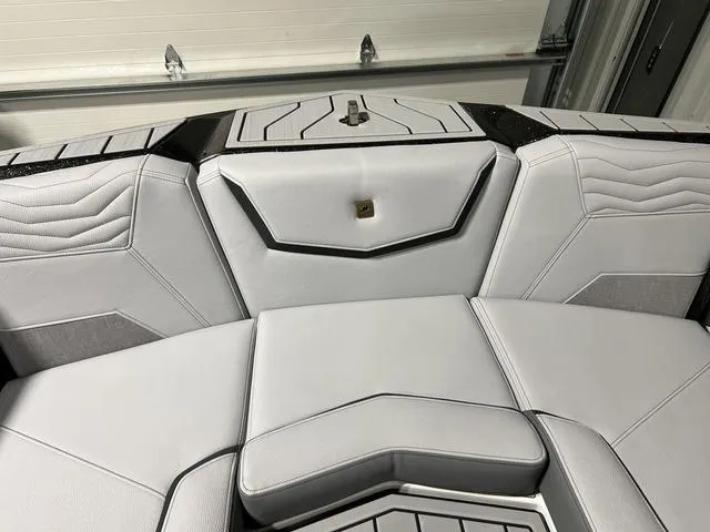 Slide: The Image of Nautique Super Air Nautique G23 2025 - 36