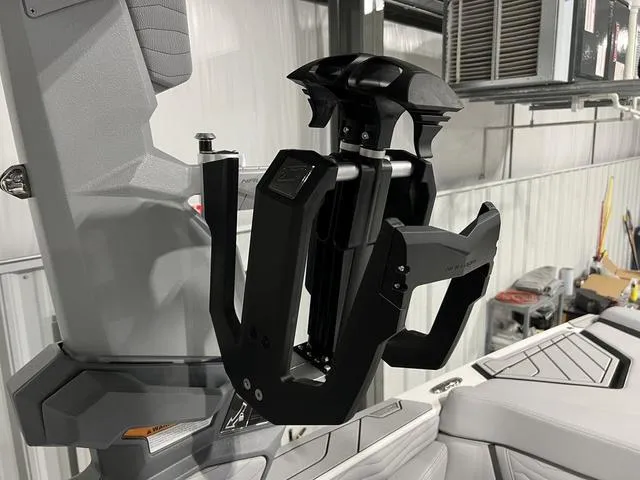 Slide: The Image of Nautique Super Air Nautique G23 2025 - 37