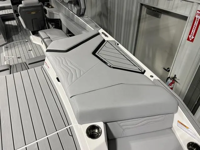 Slide: The Image of Nautique Super Air Nautique G23 2025 - 8