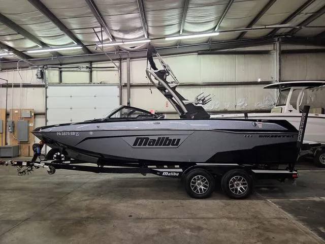 The Image of Malibu Wakesetter 23 LSV 2022 - 1