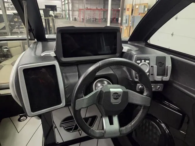 Slide: The Image of Malibu Wakesetter 23 LSV 2022 - 36