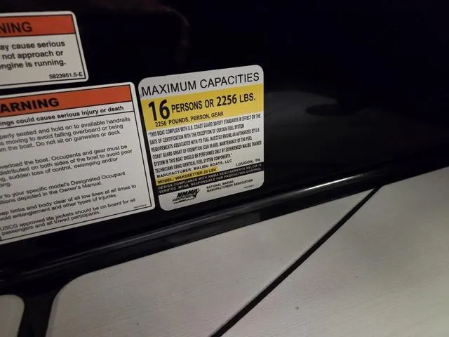 Slide: The Image of Malibu Wakesetter 23 LSV 2022 - 42