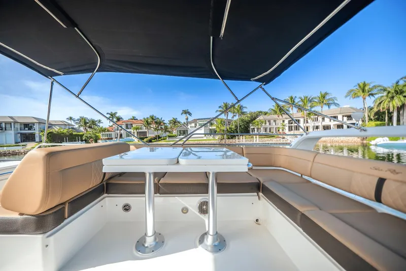 Slide: The Image of Sea Ray 400 Fly 2017 - 37