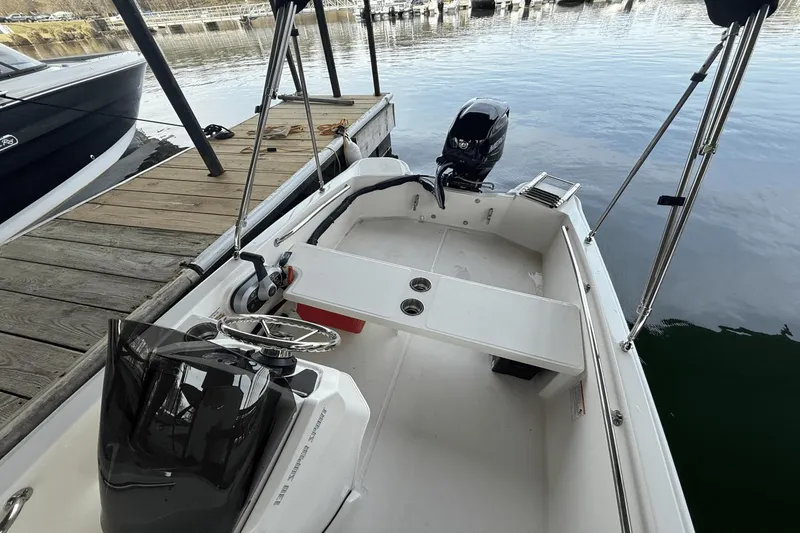 Slide: The Image of Boston Whaler 130 Super Sport 2025 - 11