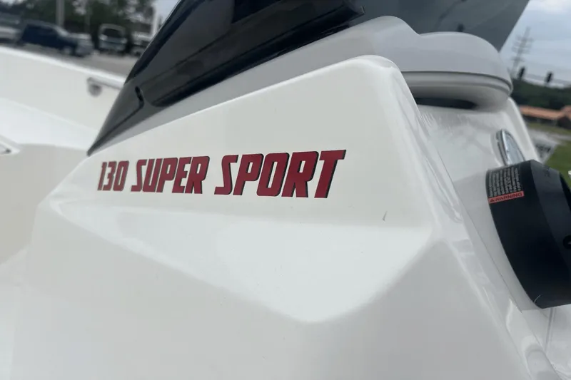 Slide: The Image of Boston Whaler 130 Super Sport 2025 - 12