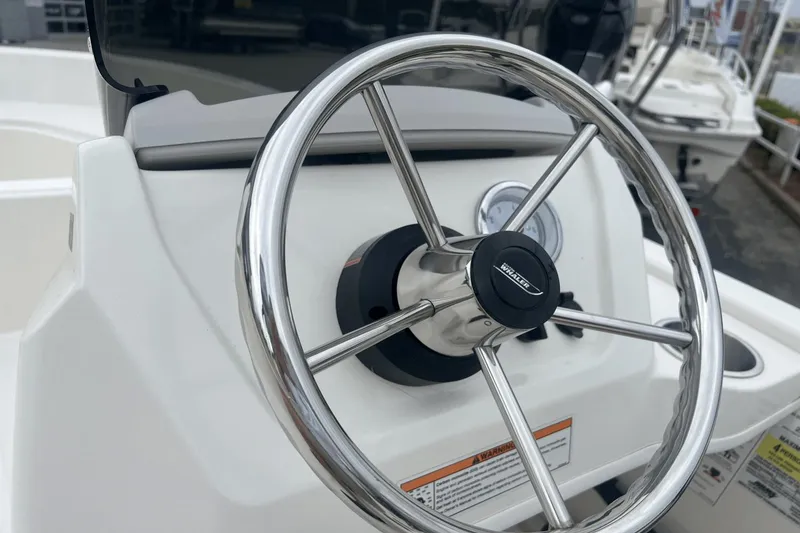 Slide: The Image of Boston Whaler 130 Super Sport 2025 - 5