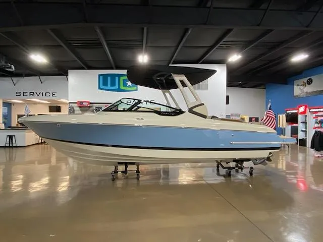 Slide: The Image of Chris-Craft 25 Sportster 2025 - 2
