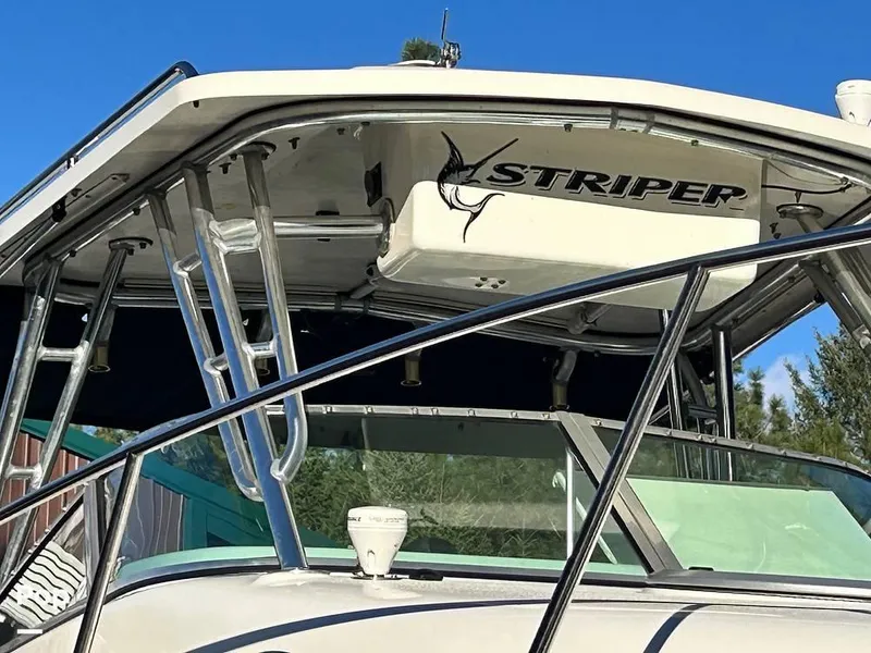 Slide: The Image of 2005 Seaswirl Striper 2601 WA for sale in Athol, ID - 14
