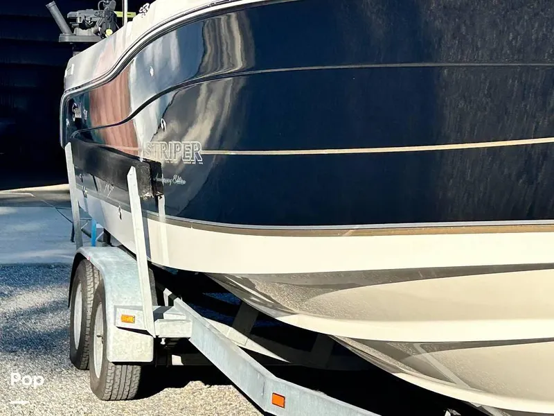 Slide: The Image of 2005 Seaswirl Striper 2601 WA for sale in Athol, ID - 23