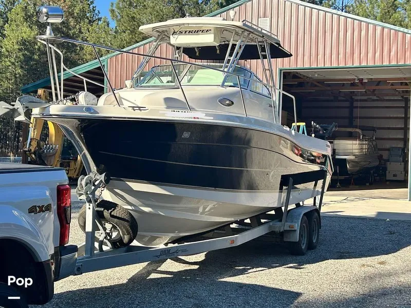Slide: The Image of 2005 Seaswirl Striper 2601 WA for sale in Athol, ID - 27