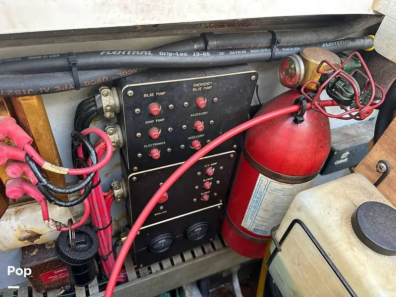 Slide: The Image of 1991 Sea Ray 350 EC for sale in Smithfield, VA - 49