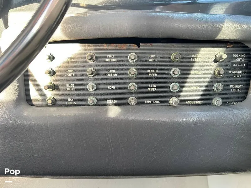 Slide: The Image of 1991 Sea Ray 350 EC for sale in Smithfield, VA - 62