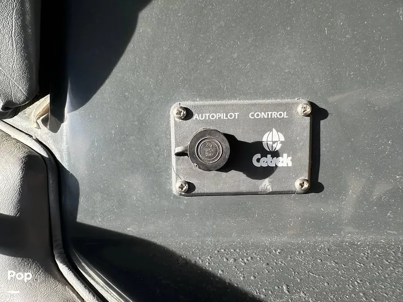 Slide: The Image of 1991 Sea Ray 350 EC for sale in Smithfield, VA - 72