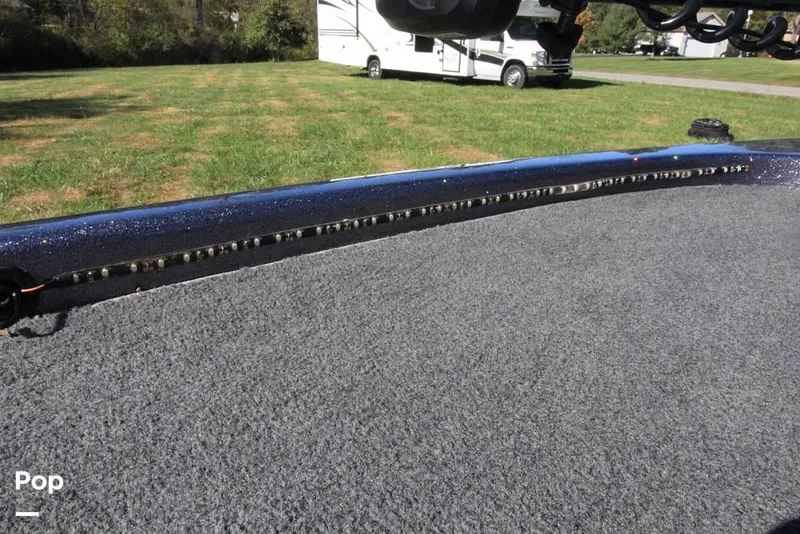 Slide: The Image of 2018 Skeeter ZX190 for sale in Goshen, OH - 37