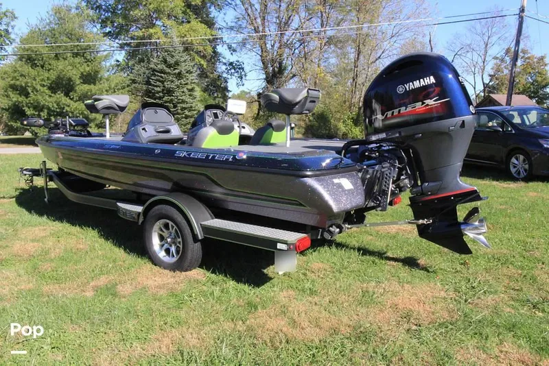 Slide: The Image of 2018 Skeeter ZX190 for sale in Goshen, OH - 4