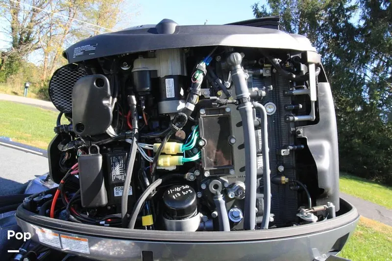 Slide: The Image of 2018 Skeeter ZX190 for sale in Goshen, OH - 49