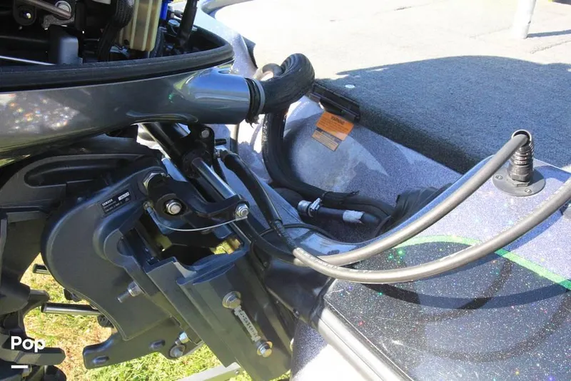 Slide: The Image of 2018 Skeeter ZX190 for sale in Goshen, OH - 51