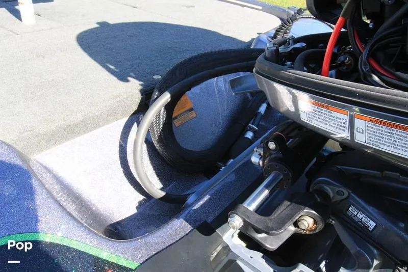 Slide: The Image of 2018 Skeeter ZX190 for sale in Goshen, OH - 52