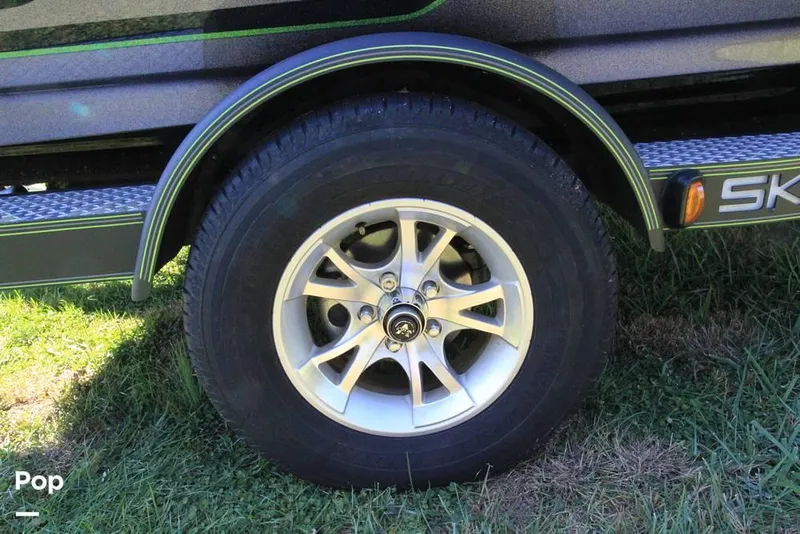 Slide: The Image of 2018 Skeeter ZX190 for sale in Goshen, OH - 60