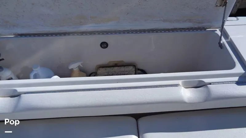 Slide: The Image of 2004 Sea Ray 480 Sedan for sale in Westerly, RI - 23